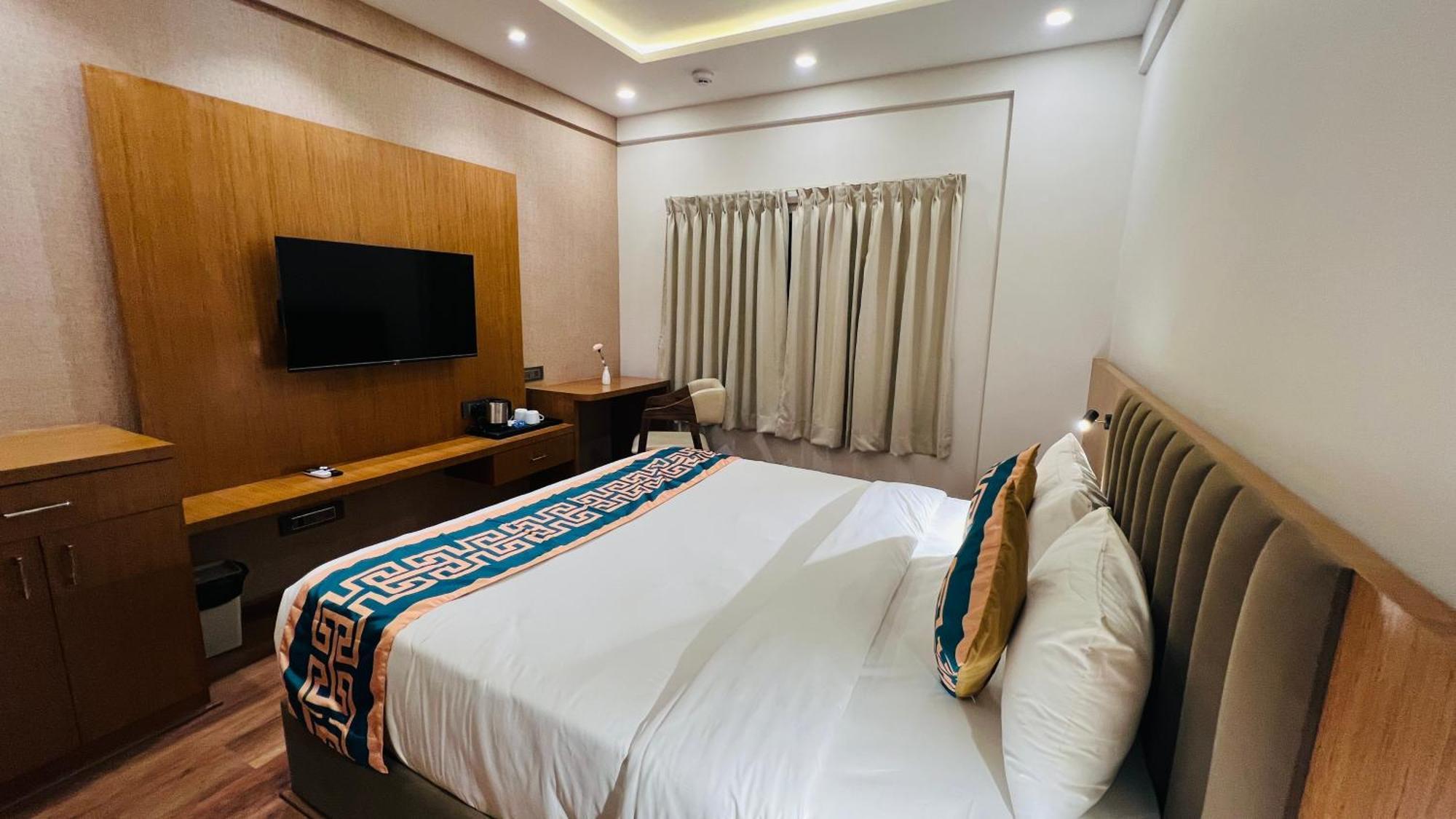 Hotel Aashraya Dod Jala Экстерьер фото