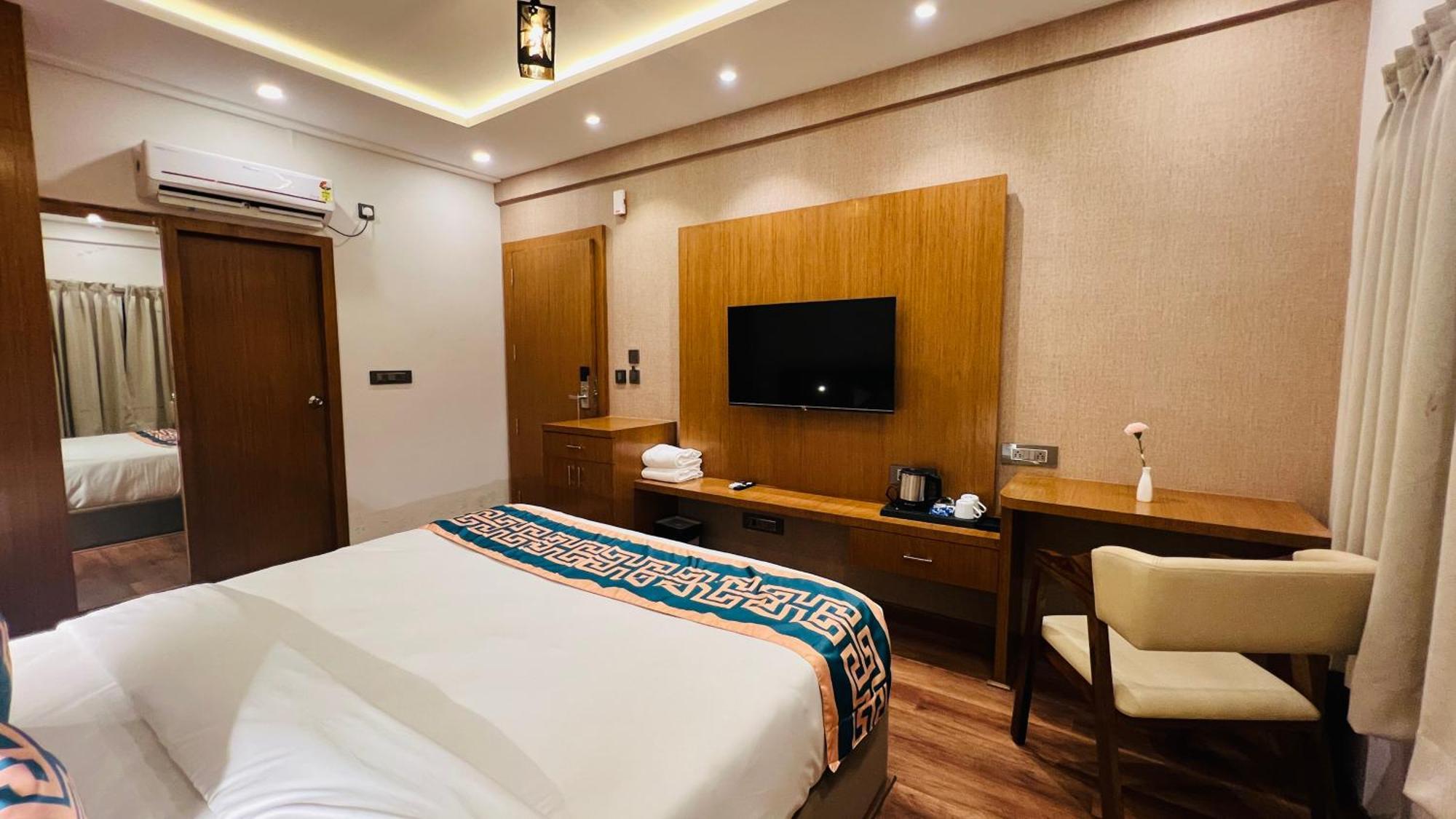 Hotel Aashraya Dod Jala Экстерьер фото